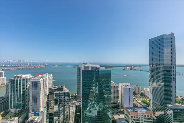 3-bedroom home at 1300 S Miami Avenue #PH5101, Miami