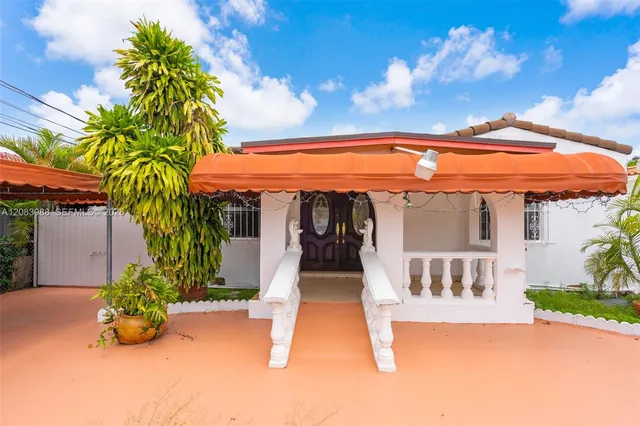 5-bedroom home at 615 SW 62nd Court, Miami