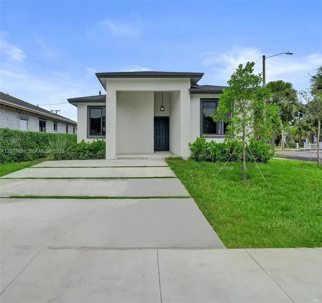 4-bedroom home at 599 SW 12th Avenue, Dania Beach