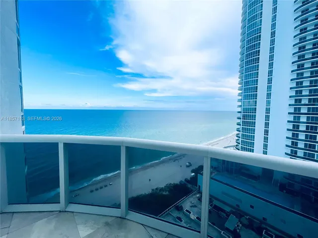 3-bedroom rental at 16001 Collins Avenue #1402, Sunny Isles Beach