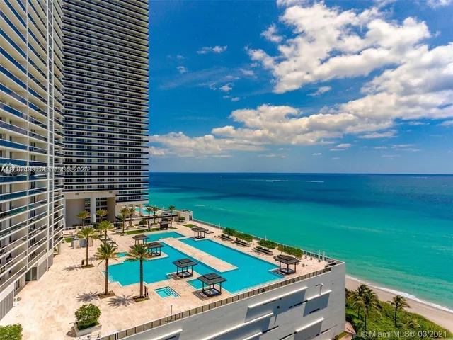 3-bedroom rental at 1850 S Ocean Drive #4202, Hallandale Beach