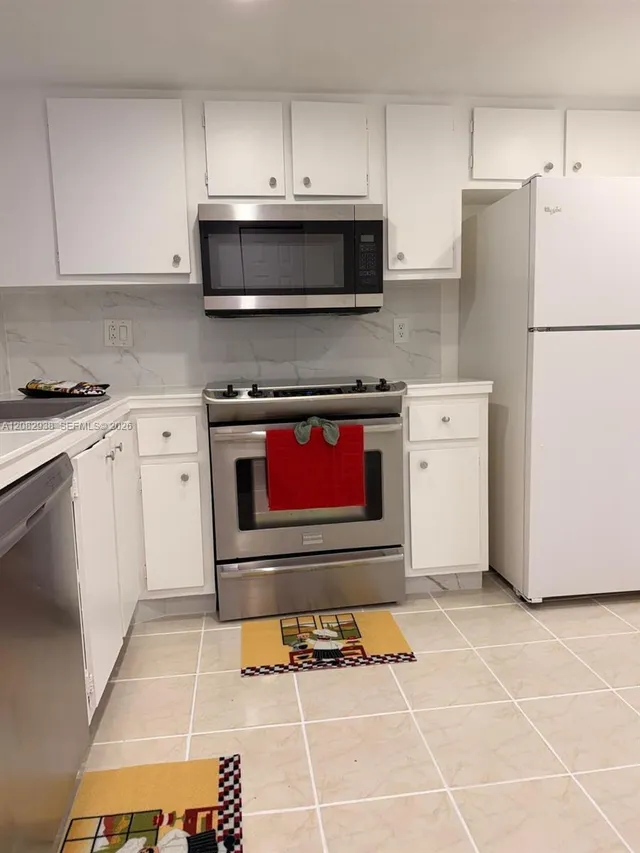 2-bedroom rental at 6575 W Oakland Park Boulevard #303, Lauderhill