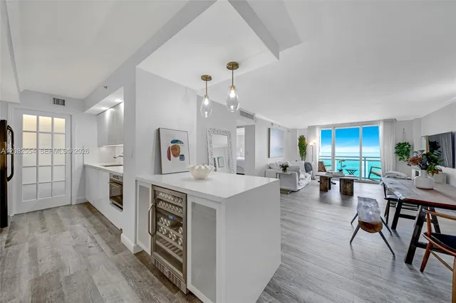 2-bedroom rental at 6917 Collins Avenue #1409, Miami Beach