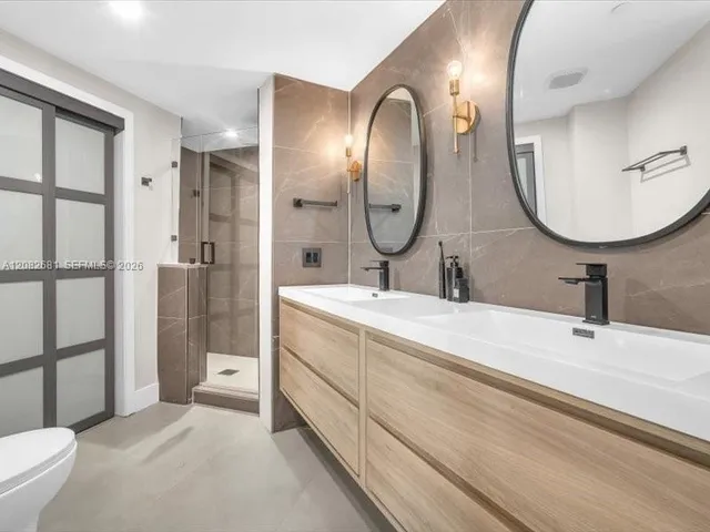 2-bedroom rental at 55 SE 6th Street #2902, Miami