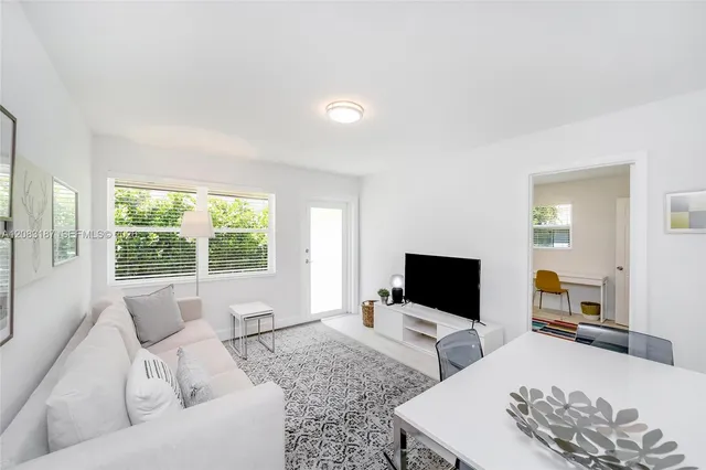 2-bedroom rental at 6210 SW 59th Place #0, South Miami
