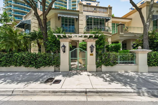 3-bedroom home at 411 N NEW RIVER Drive E #V-2, Fort Lauderdale
