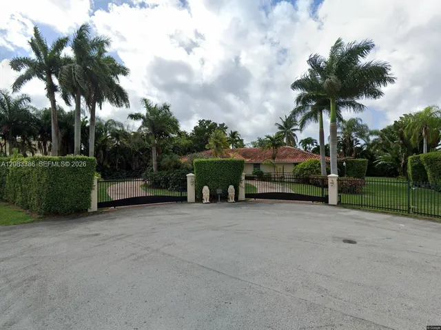 5-bedroom home at 7080 SW 98th Avenue, Miami