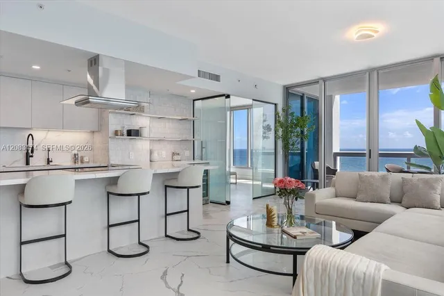 2-bedroom home at 6899 Collins Avenue #1008, Miami Beach