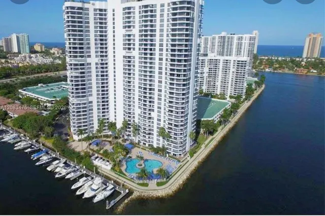 2-bedroom home at 3530 Mystic Pointe Drive #3003, Aventura