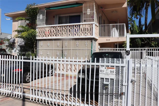 1-bedroom rental at 549 Meridian Avenue #12, Miami Beach