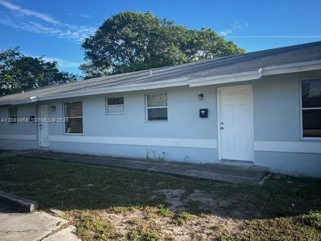3-bedroom rental at 2746 Johnson Street #W, Hollywood