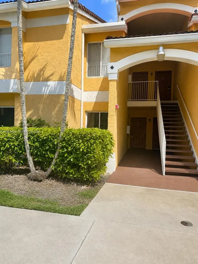 2-bedroom rental at 2642 NW 33rd Street #1904, Oakland Park