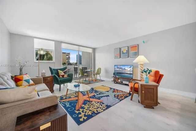 1-bedroom home at 211 S Ocean Drive #302, Hollywood