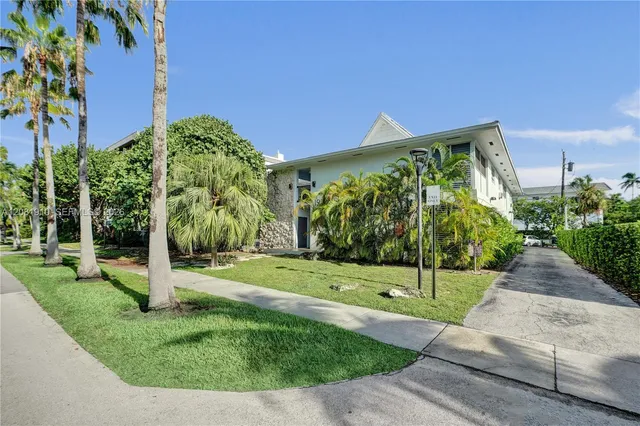 1-bedroom home at 195 Sunrise Drive #7, Key Biscayne