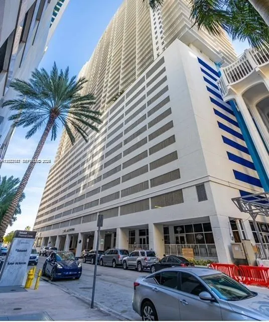 1-bedroom home at 1200 Brickell Bay Drive #3206, Miami