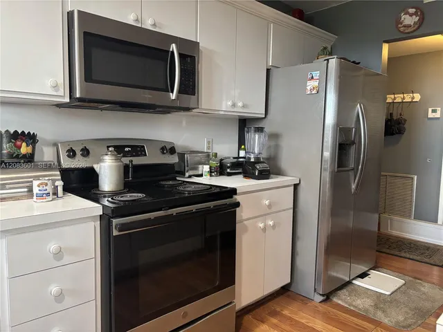 2-bedroom home at 3800 Hillcrest Drive #1011, Hollywood