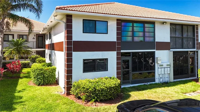 2-bedroom home at 15451 Pembridge Drive #214, Delray Beach