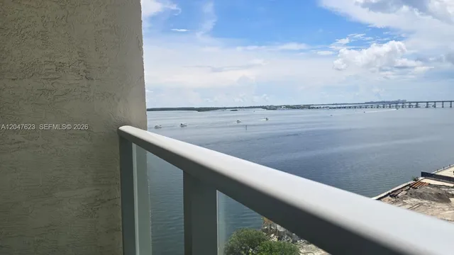 1-bedroom rental at 1155 Brickell Bay Drive #1005, Miami