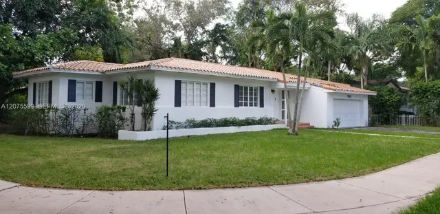 2-bedroom rental at 702 Tibidabo Avenue, Coral Gables