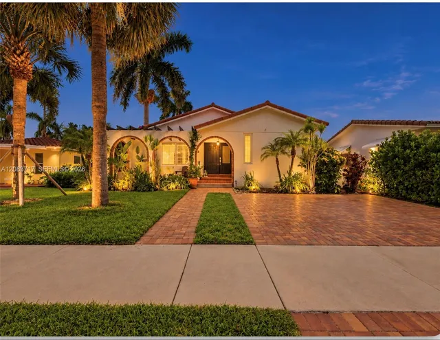 3-bedroom home at 1119 Buchanan Street, Hollywood