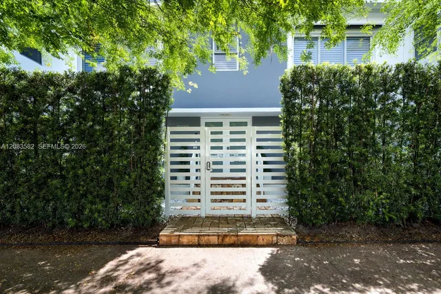 2-bedroom rental at 3909 Garden Avenue #1, Miami Beach