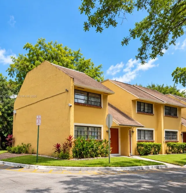 2-bedroom rental at 3158 N Pine Island Road #907, Sunrise