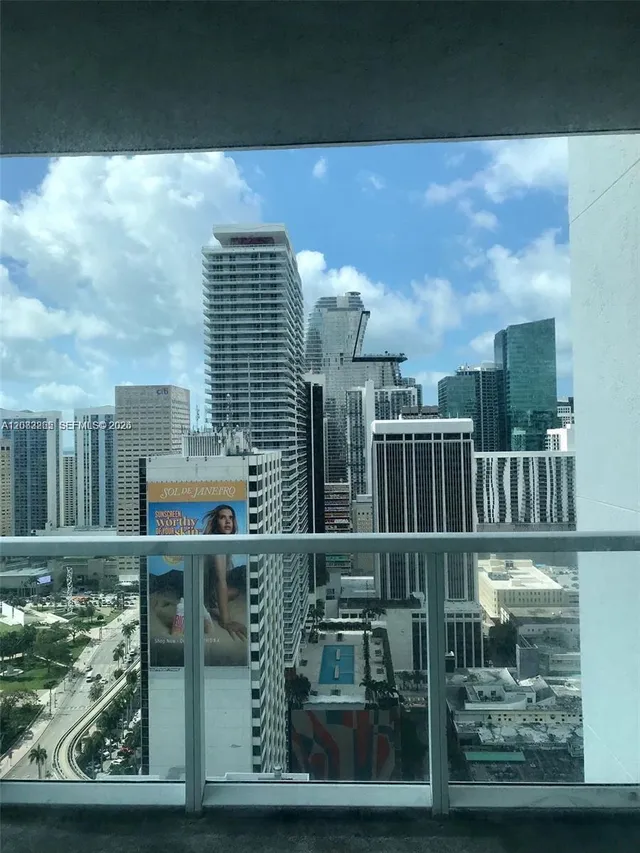 2-bedroom rental at 244 Biscayne Boulevard #1603, Miami