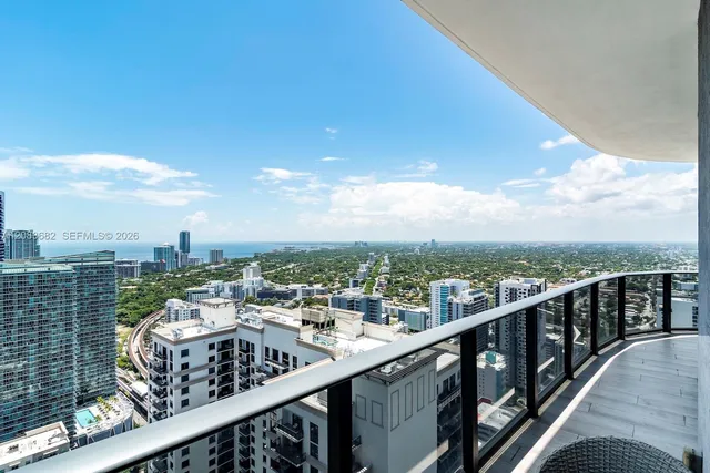 3-bedroom rental at 55 SW 9th Street #4206, Miami