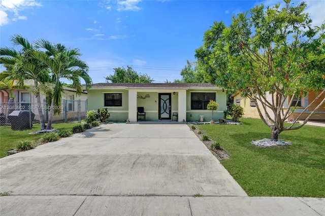 3-bedroom rental at 10366 SW 172nd Street, Miami