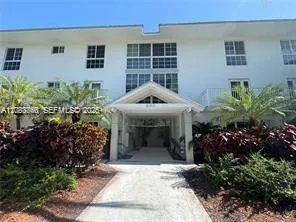 2-bedroom rental at 290 Sunrise Drive #301, Key Biscayne