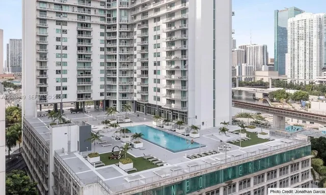 2-bedroom rental at 690 SW 1st Court #2322, Miami