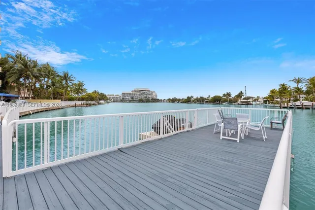 1-bedroom rental at 4720 Pine Tree Drive #6, Miami Beach