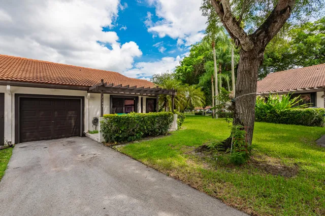 3-bedroom home at 7143 WISTERIA Way, Tamarac
