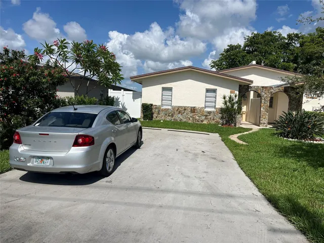 3-bedroom rental at 5517 SW 24TH Avenue, Dania Beach