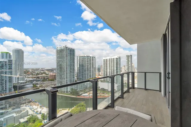 1-bedroom rental at 68 SE 6th Street #2406, Miami