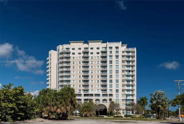 2-bedroom rental at 350 N Federal Highway #512, Boynton Beach