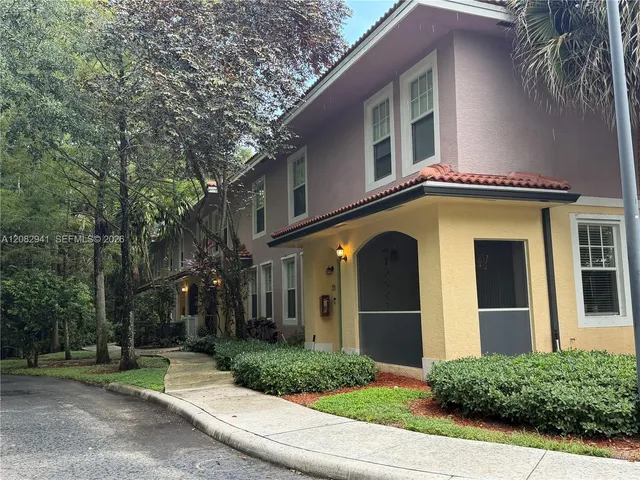 2-bedroom rental at 6956 W Sample Road #6956, Coral Springs
