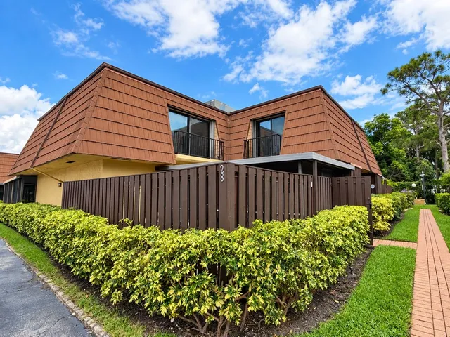 2-bedroom home at 4161 TURNBERRY Circle #28, Lake Worth
