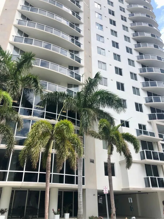 1-bedroom rental at 601 NE 23RD Street #907, Miami