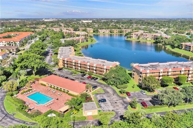 2-bedroom rental at 6114 Coral Lake Drive, Margate