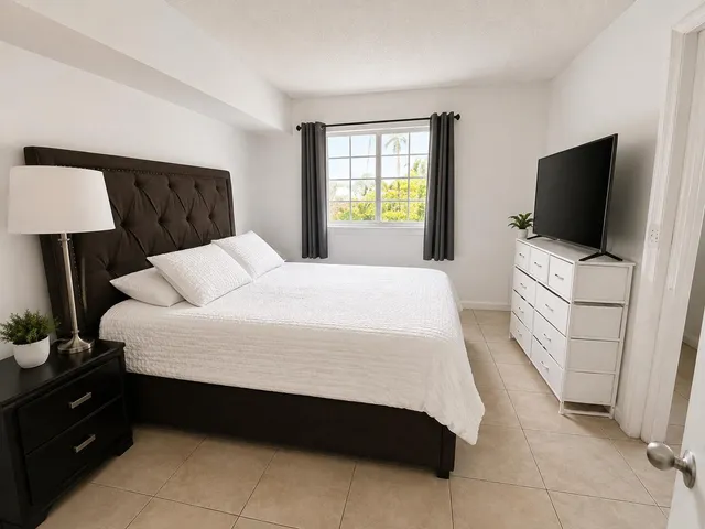 2-bedroom rental at 3271 Sabal Palm Manor #106, Davie