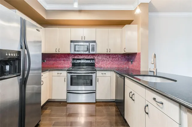 1-bedroom rental at 533 NE 3rd Avenue #319, Fort Lauderdale