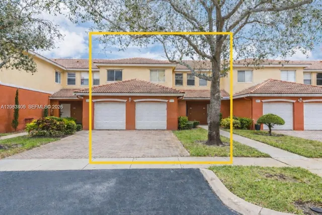 3-bedroom home at 7401 Palomino Drive #114-1, Davie