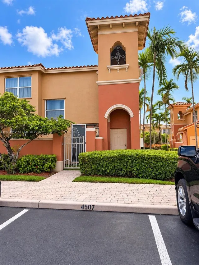 4-bedroom home at 2303 Clipper Place #4506, Dania Beach