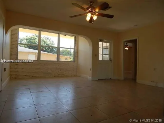 2-bedroom rental at 1926 Rodman #2, Hollywood