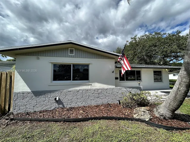 3-bedroom rental at 5001 SW 94th Way, Cooper City