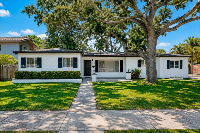 3-bedroom rental at 3610 SW 106th Avenue, Miami