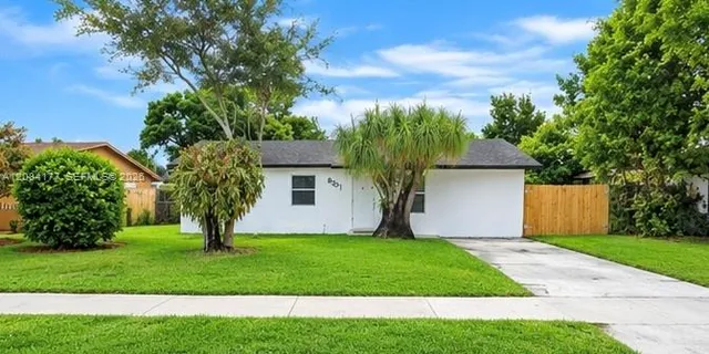 3-bedroom rental at 8201 SW 7th Court, North Lauderdale