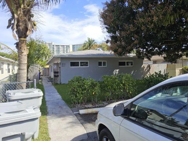 2-bedroom rental at 831 SW 7TH Street, Pompano Beach