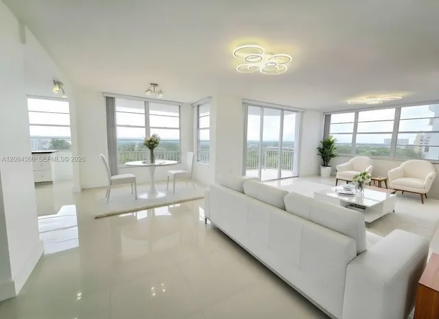 2-bedroom home at 18051 Biscayne Boulevard #1204, Aventura